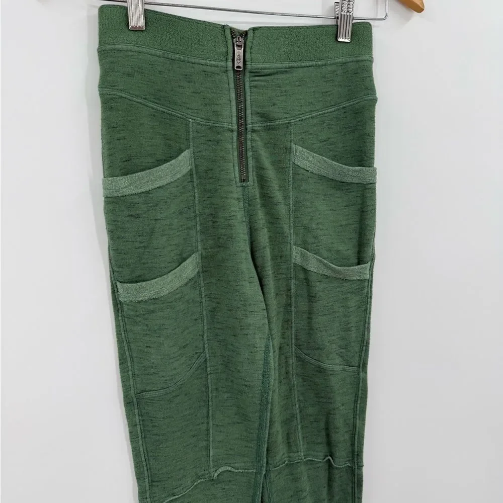 Free People Movement Far Out Zippered Legging in Olive Ash | XS
